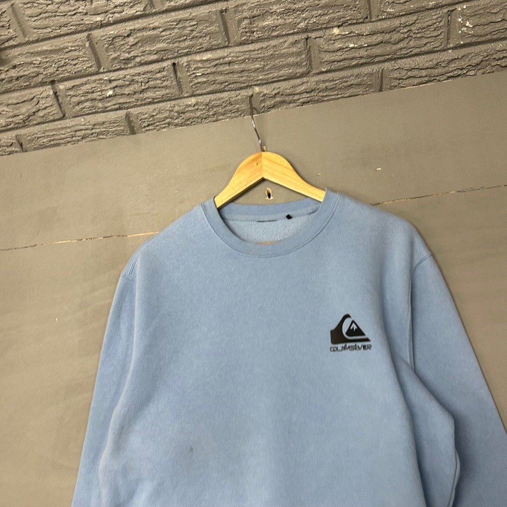 Quiksilver Mens Light Blue Crewneck Sweatshirt Logo Graphic‎ Pullover